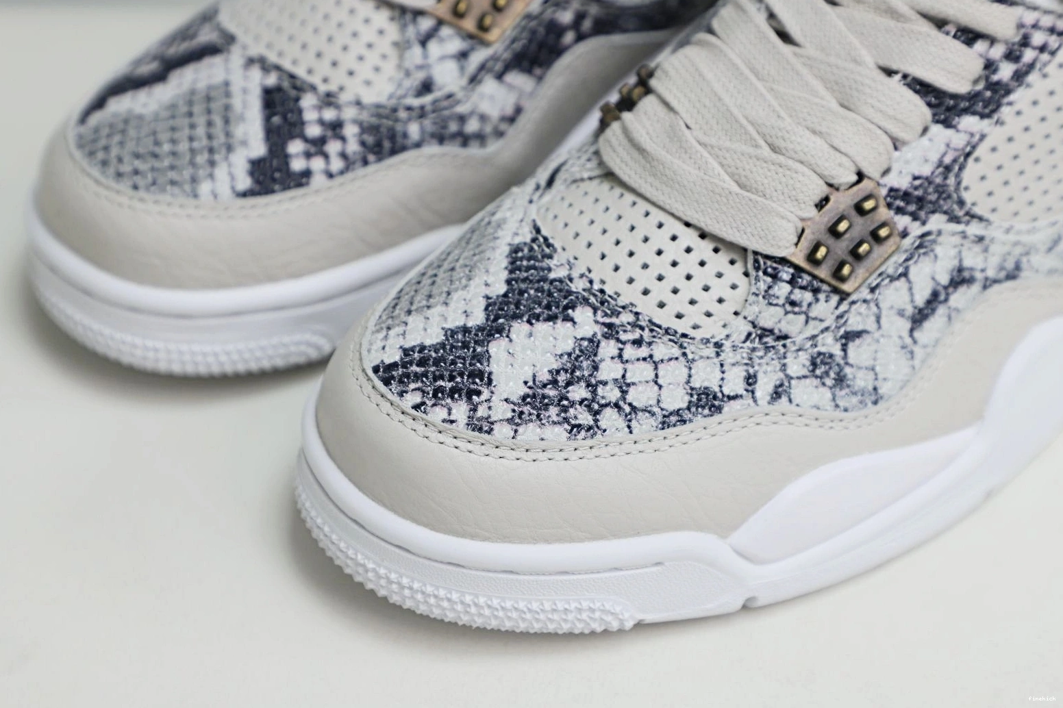 Jordan retro 4 Air snakeskin Jordan 0808